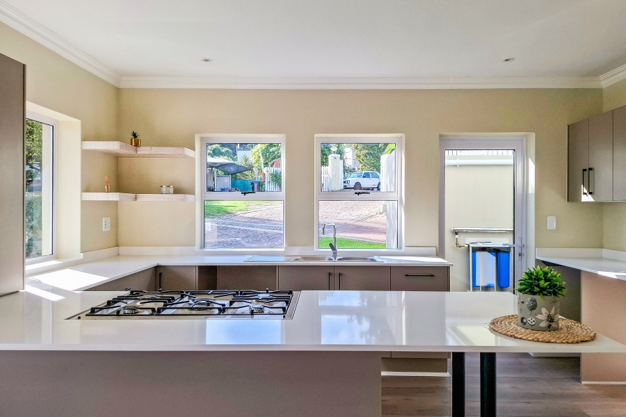 3 Bedroom Property for Sale in Costa Sarda Western Cape